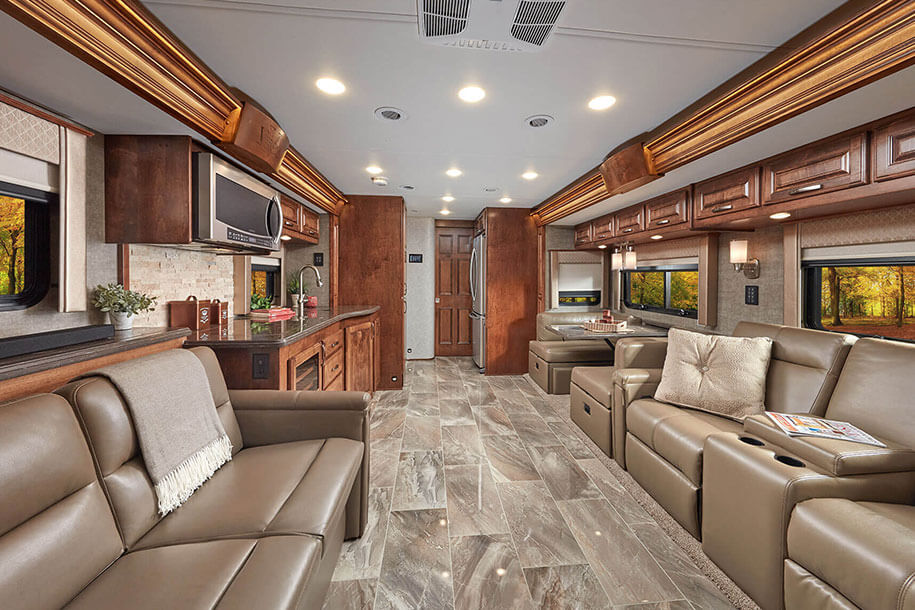 Freightliner Motorhomes Renegade Verona LE Freightliner Motor Coach